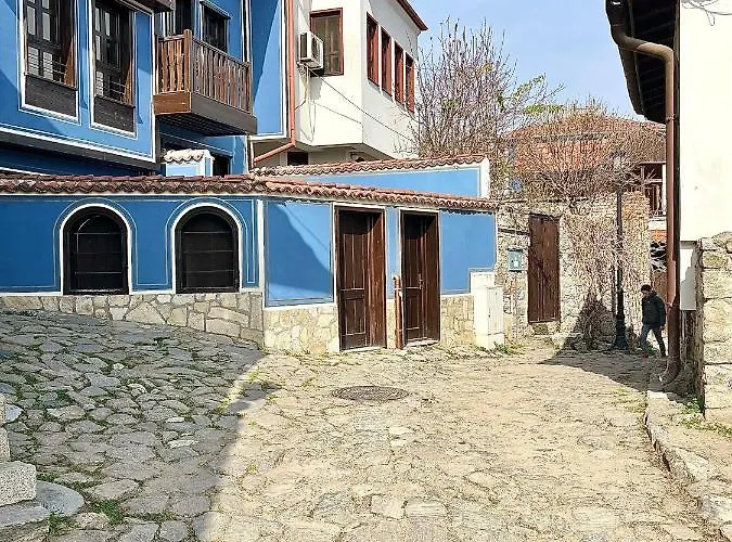 Elegant In The Heart Of Old Town *