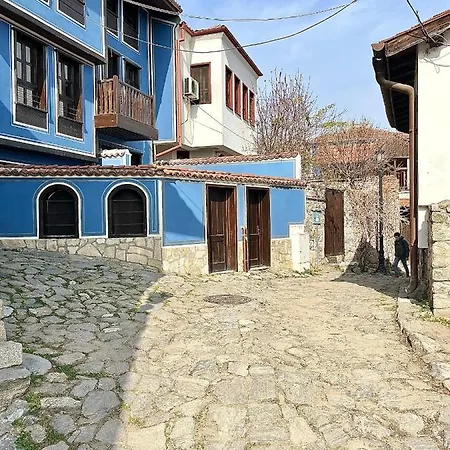 Elegant In The Heart Of Old Town *